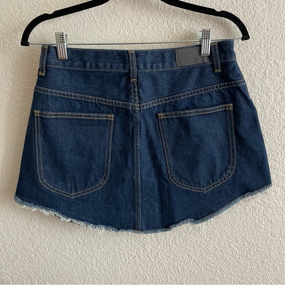 Carmar Los Angeles Beatrice Denim Zip Front Skirt, Size 28 - Picture 3 of 4